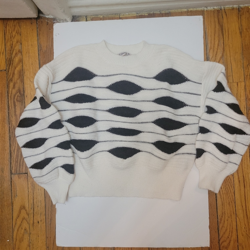 Nanette Lepore Chunky Cream & Brown Patterned Sweater EUC. Cozy Cold Weather